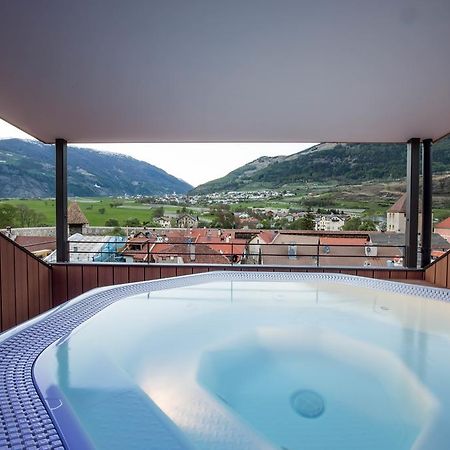 Hotel Gasthof Gruener Baum Glorenza Esterno foto