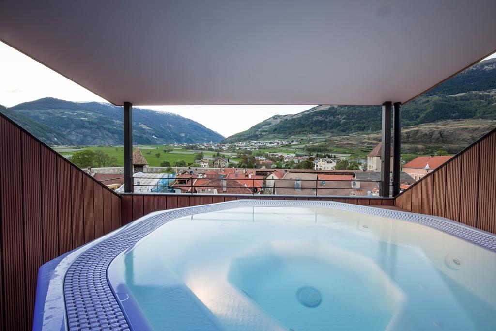 Hotel Gasthof Gruener Baum Glorenza Esterno foto